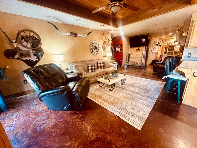 5100 CR L, Stratford, TX 79084