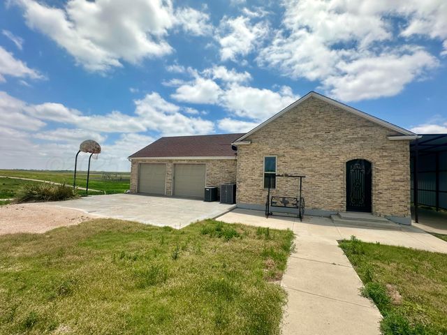 5100 CR L, Stratford, TX 79084