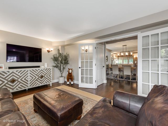 789 Hill Avenue, Glen Ellyn, IL 60137