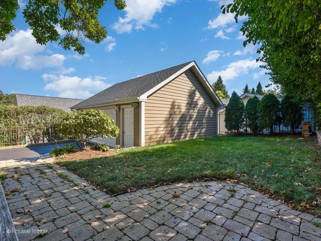 789 Hill Avenue, Glen Ellyn, IL 60137