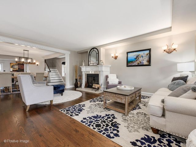 789 Hill Avenue, Glen Ellyn, IL 60137