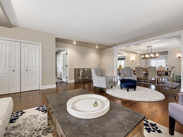 789 Hill Avenue, Glen Ellyn, IL 60137