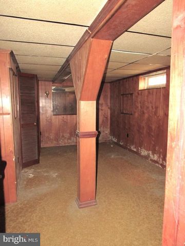 8 FAIRVIEW AVE, Bausman, PA 17504