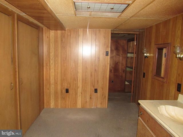 8 FAIRVIEW AVE, Bausman, PA 17504