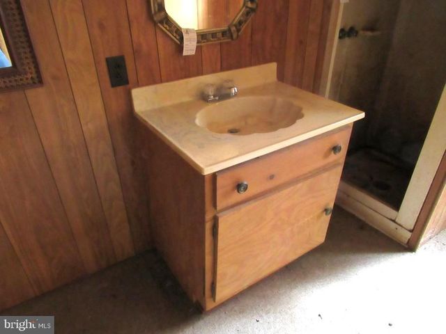 8 FAIRVIEW AVE, Bausman, PA 17504