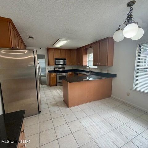 1301 Heidenheim Drive, Pascagoula, MS 39581