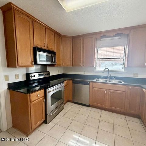 1301 Heidenheim Drive, Pascagoula, MS 39581