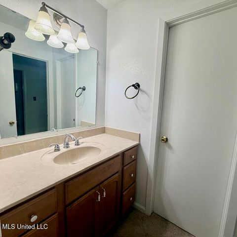 1301 Heidenheim Drive, Pascagoula, MS 39581