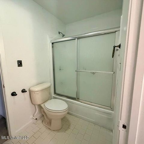 1301 Heidenheim Drive, Pascagoula, MS 39581