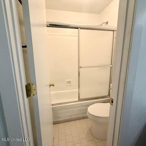 1301 Heidenheim Drive, Pascagoula, MS 39581