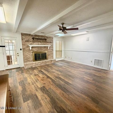 1301 Heidenheim Drive, Pascagoula, MS 39581