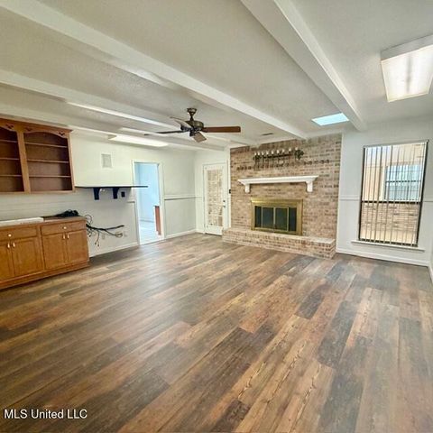 1301 Heidenheim Drive, Pascagoula, MS 39581