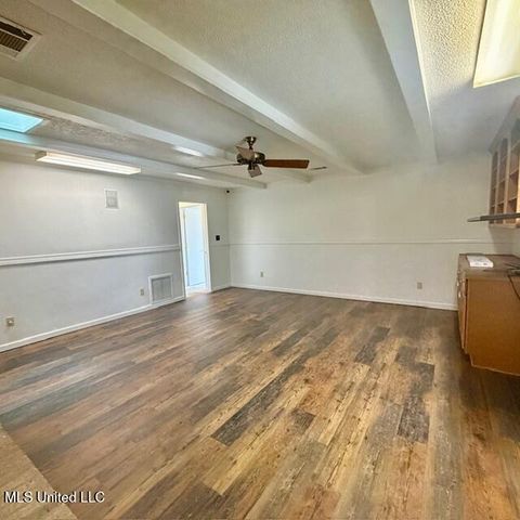 1301 Heidenheim Drive, Pascagoula, MS 39581