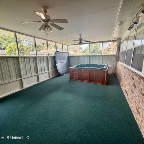 1301 Heidenheim Drive, Pascagoula, MS 39581