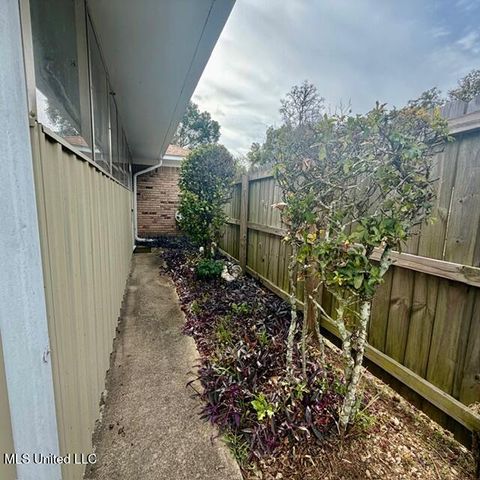1301 Heidenheim Drive, Pascagoula, MS 39581