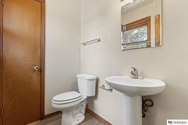 7629 Nebraska Avenue, Omaha, NE 68134