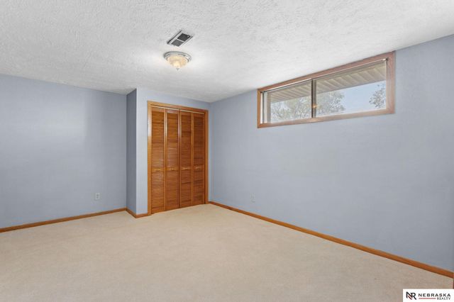 7629 Nebraska Avenue, Omaha, NE 68134