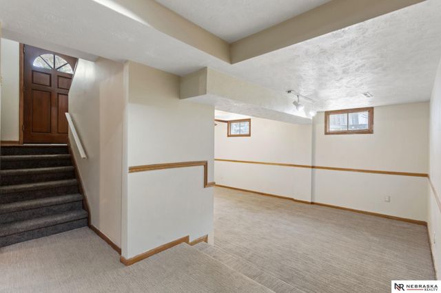 7629 Nebraska Avenue, Omaha, NE 68134