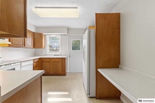 7629 Nebraska Avenue, Omaha, NE 68134