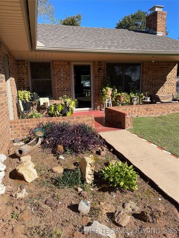 270 Hickory, Lone Grove, OK 73401