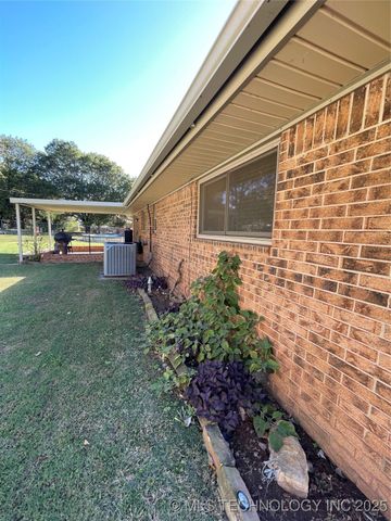 270 Hickory, Lone Grove, OK 73401