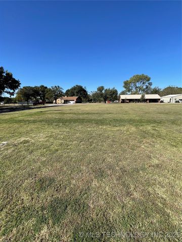 270 Hickory, Lone Grove, OK 73401