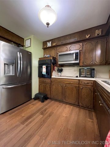 270 Hickory, Lone Grove, OK 73401