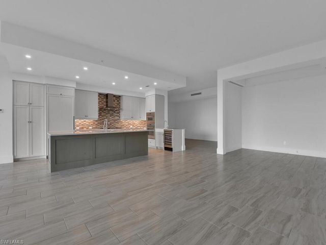 4810 PELICAN COLONY BLVD 304, Bonita Springs, FL 34134