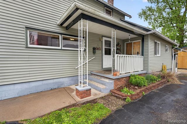 304 W Ridge Street, Owosso, MI 48867