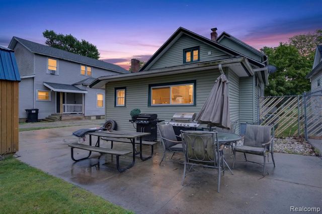 304 W Ridge Street, Owosso, MI 48867
