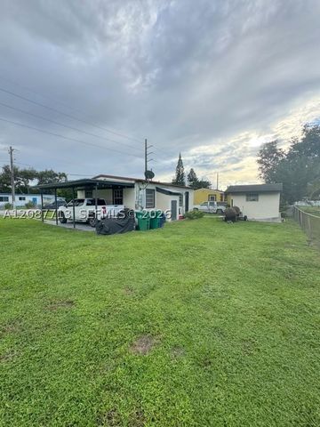 2101 NW 87th St, Miami, FL 33147
