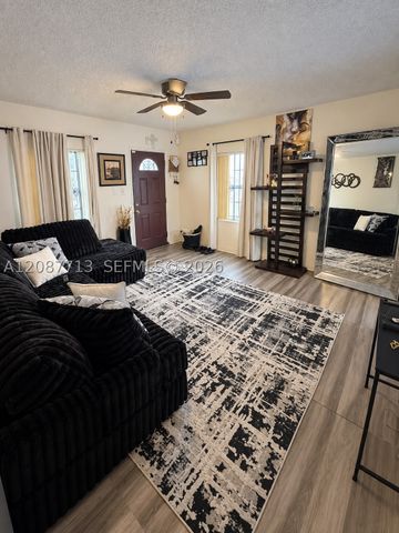 2101 NW 87th St, Miami, FL 33147