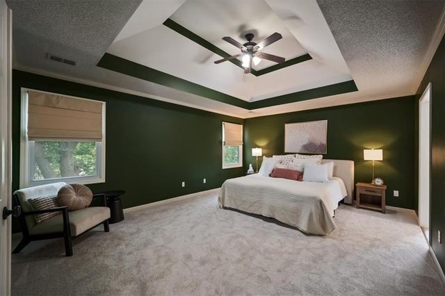 8202 W 144th Terrace, Overland Park, KS 66223
