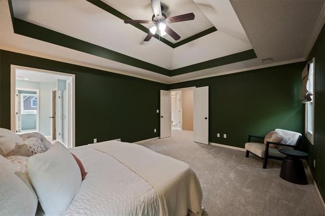8202 W 144th Terrace, Overland Park, KS 66223