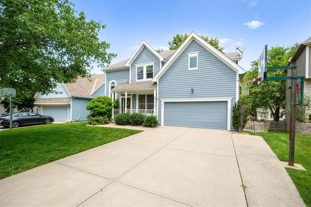 8202 W 144th Terrace, Overland Park, KS 66223