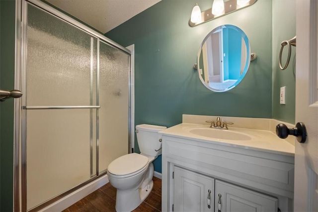 8202 W 144th Terrace, Overland Park, KS 66223