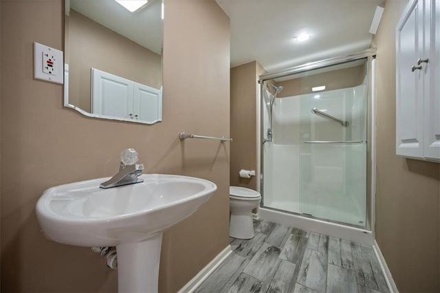 8202 W 144th Terrace, Overland Park, KS 66223
