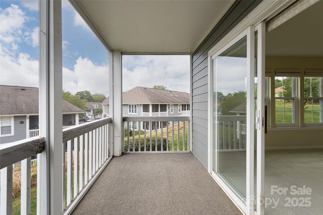 4805 Breakers Lane, Asheville, NC 28806