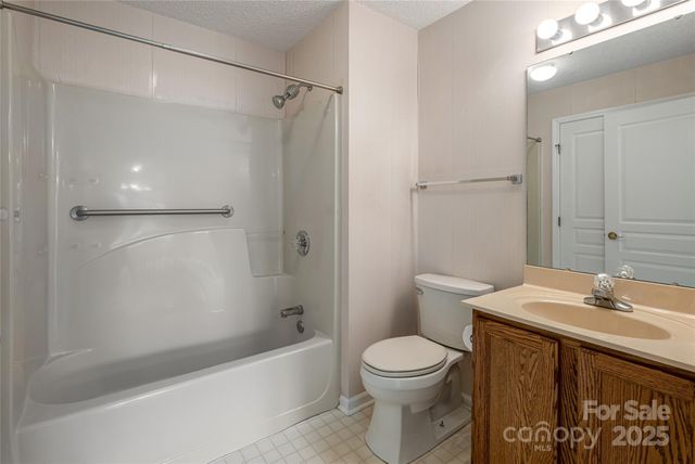 4805 Breakers Lane, Asheville, NC 28806