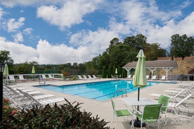 4805 Breakers Lane, Asheville, NC 28806