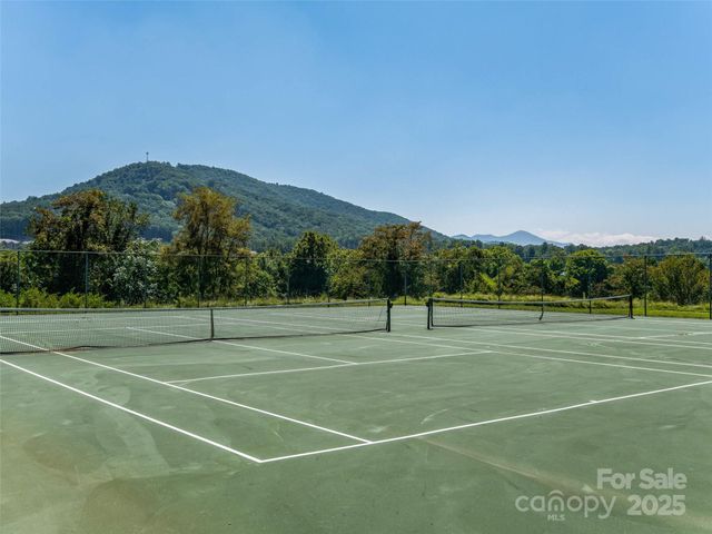4805 Breakers Lane, Asheville, NC 28806