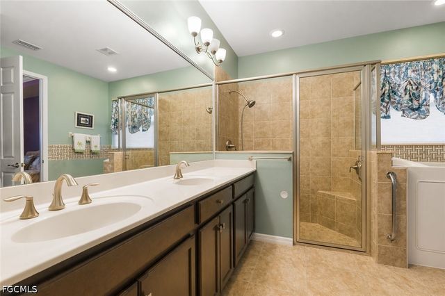 3188 Amadora CIR, Cape Coral, FL 33909