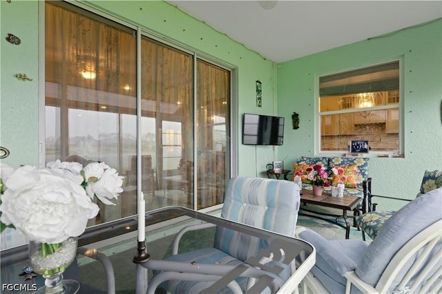 3188 Amadora CIR, Cape Coral, FL 33909