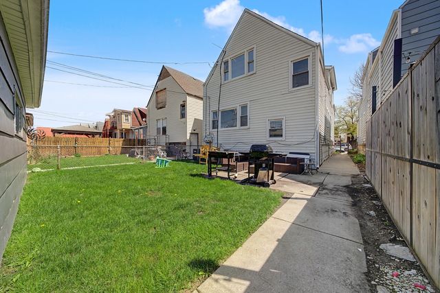 2206 N Kostner Avenue B, Chicago, IL 60639