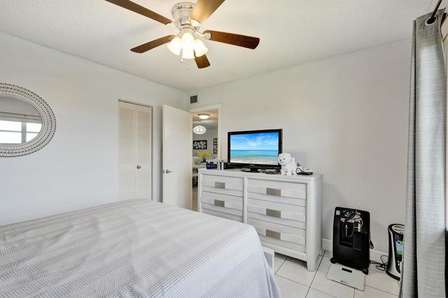 130 LAKE MERYL Drive 227, West Palm Beach, FL 33411
