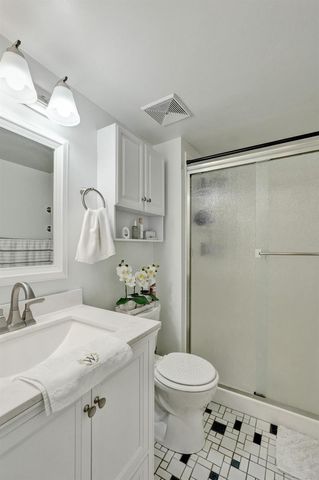 130 LAKE MERYL Drive 227, West Palm Beach, FL 33411
