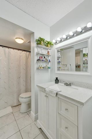 130 LAKE MERYL Drive 227, West Palm Beach, FL 33411