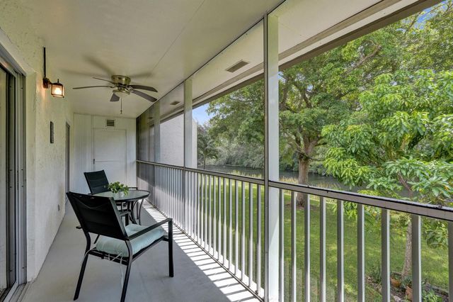 130 LAKE MERYL Drive 227, West Palm Beach, FL 33411