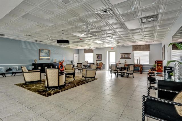130 LAKE MERYL Drive 227, West Palm Beach, FL 33411