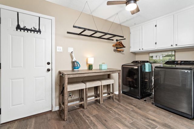 306 Creekside Loop, Sour Lake, TX 77659